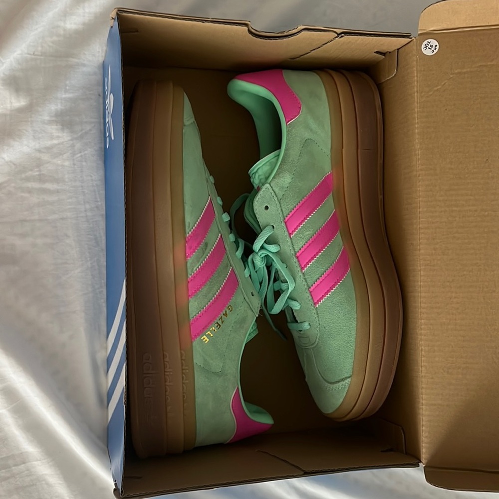 adidas gazelle pink and mint🪩🪩✨💖